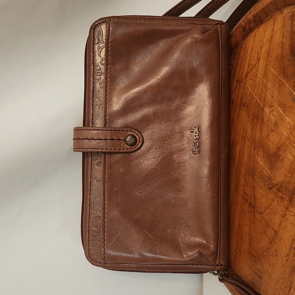 The Sak "Iris" Leather Crossbody - Picture 2 of 7